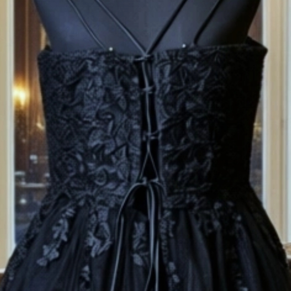 Bluedragon Creations Black Lace Prom Gown - Picture 6 of 8
